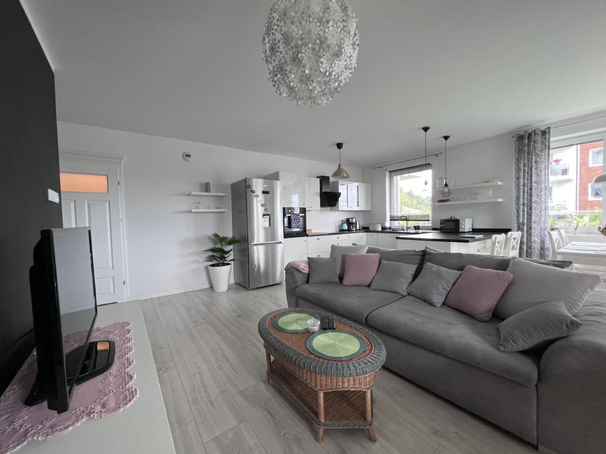 Apartament Z Tarasem Na Osiedlu Rakownica Jelenia Góra Εξωτερικό φωτογραφία